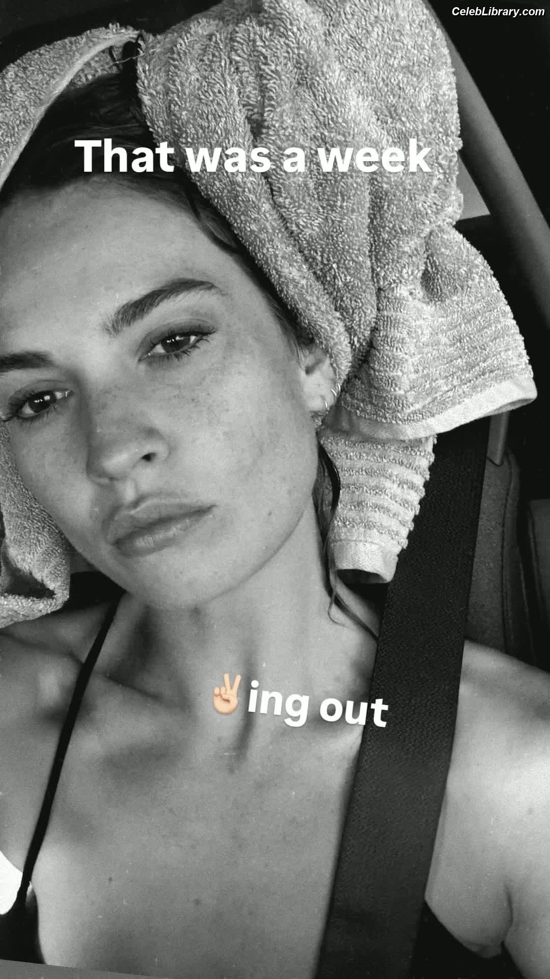 Lily James photo 10 of 1233