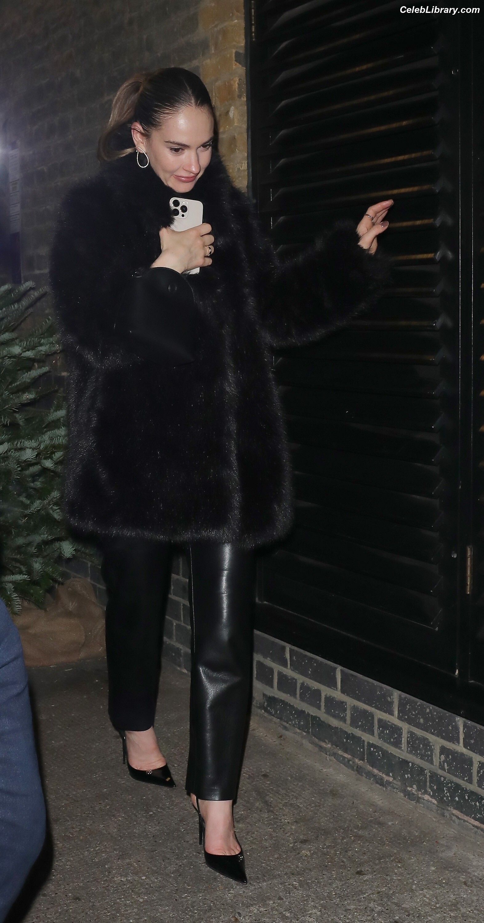 Lily James photo 23 of 1233