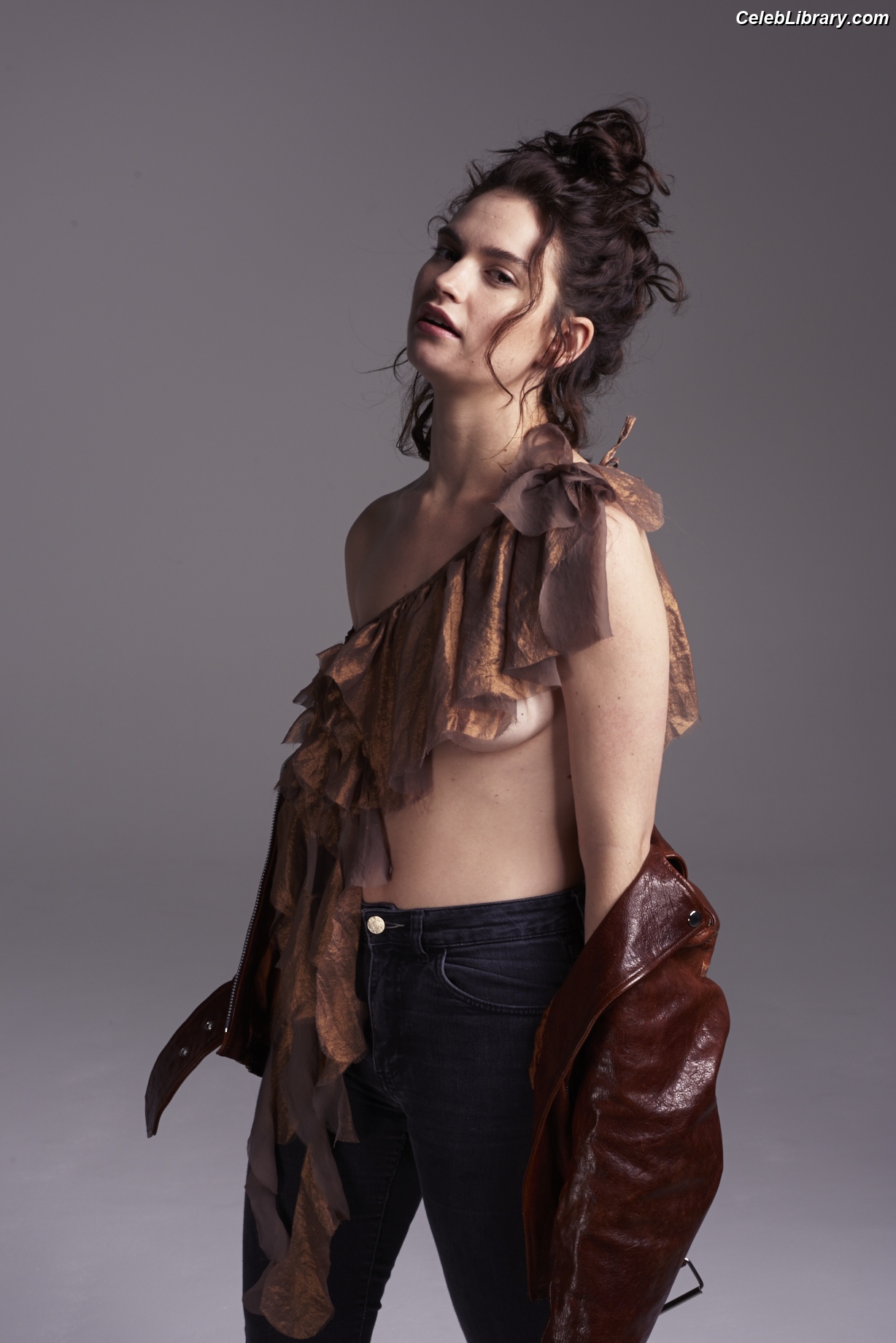 Lily James photo 3 of 1233