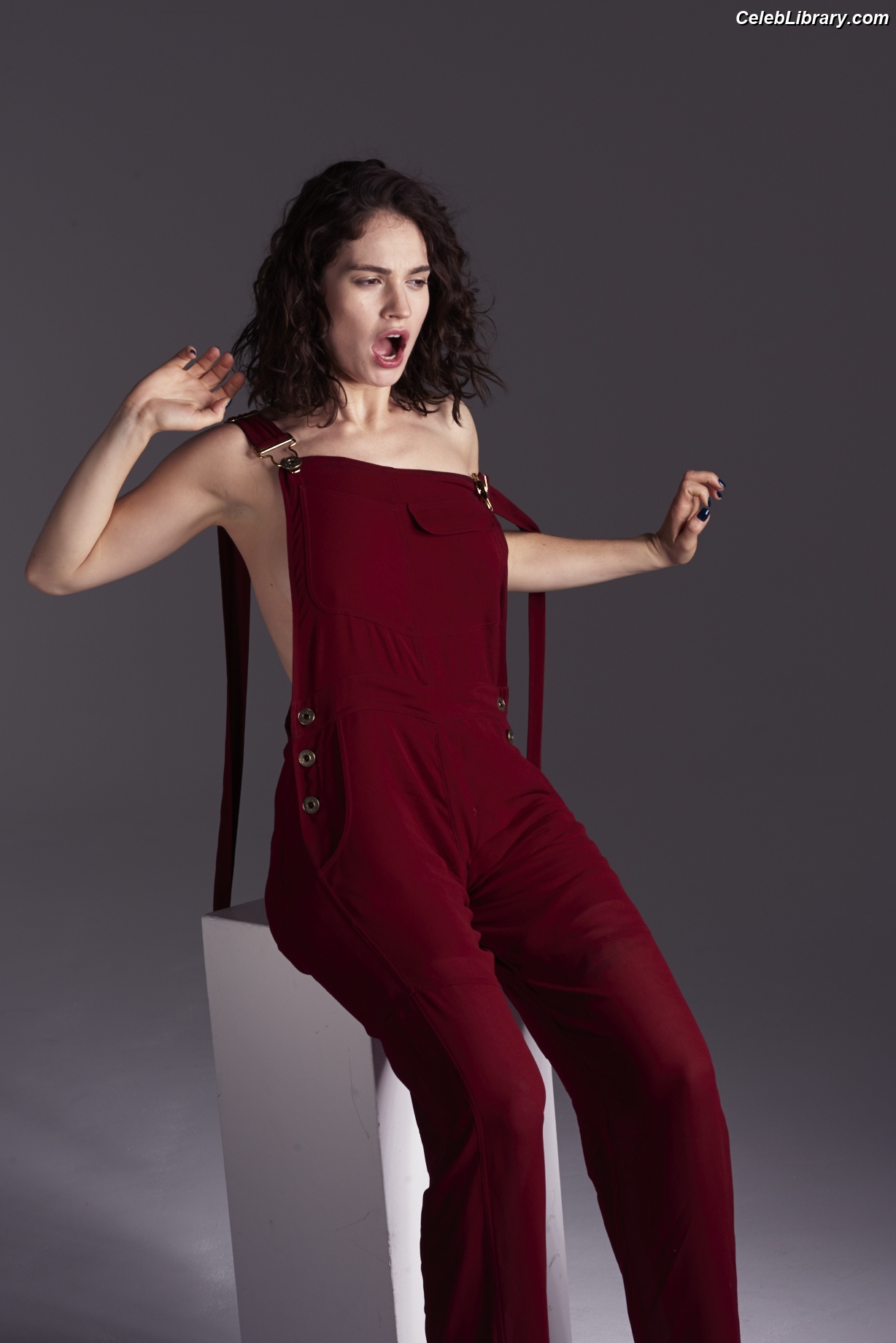 Lily James photo 7 of 1233