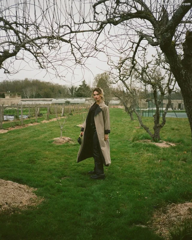Lily James photo 14 of 1233