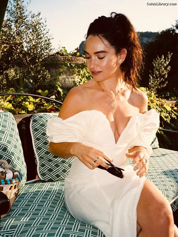 Lily James photo 8 of 1233