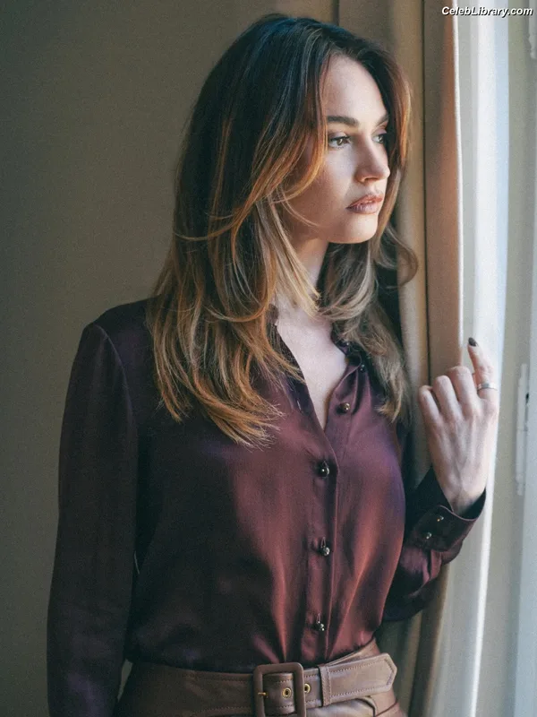 Lily James photo 7 of 1233