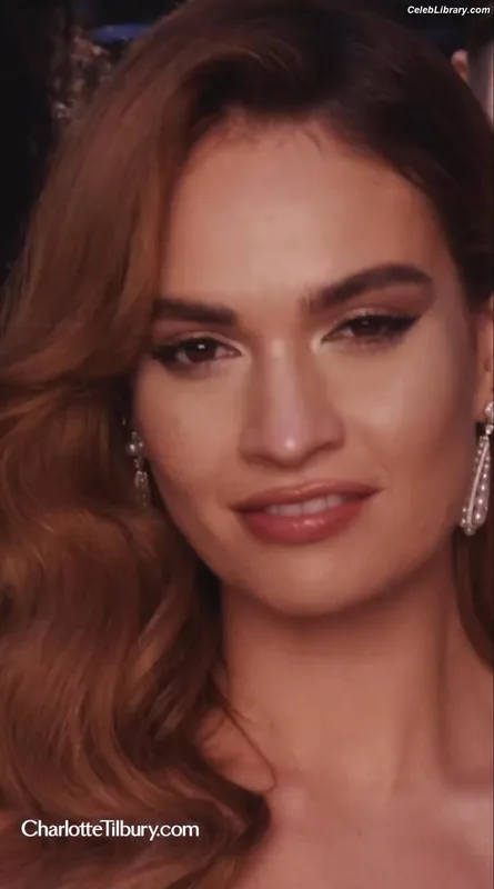 Lily James photo 20 of 1233