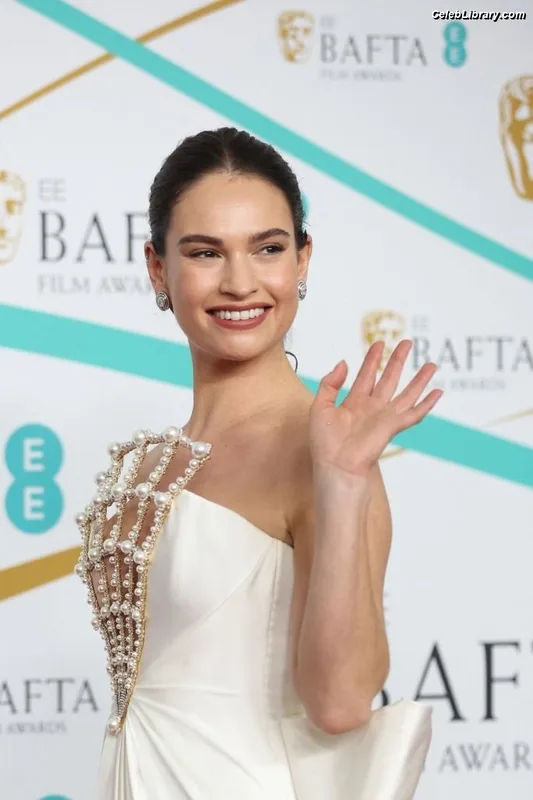 Lily James photo 24 of 1233
