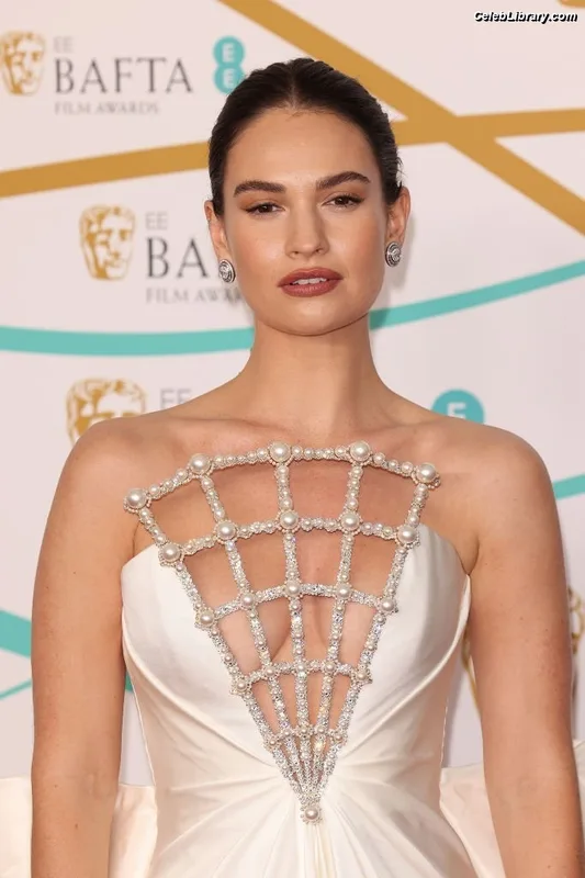 Lily James photo 11 of 1233
