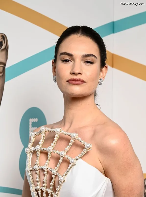 Lily James photo 17 of 1233