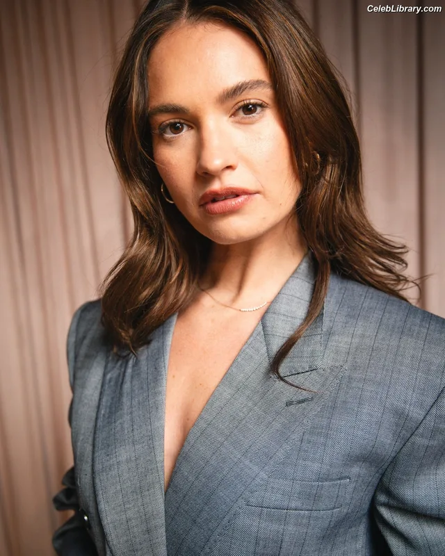 Lily James photo 3 of 1233