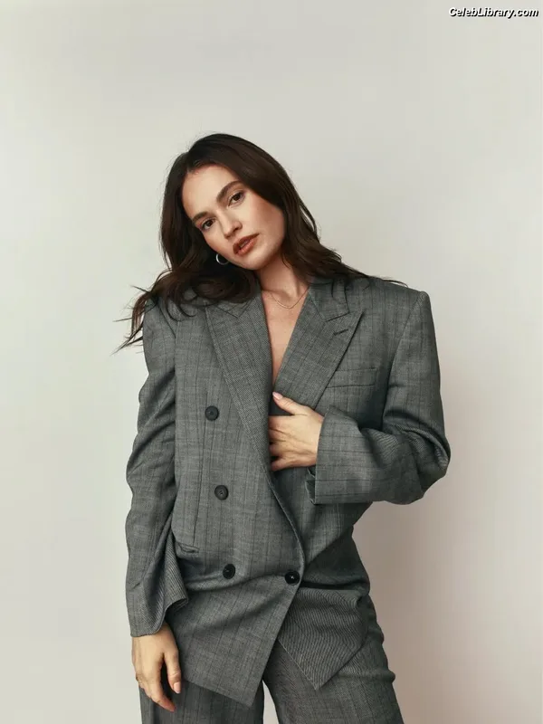Lily James photo 5 of 1233