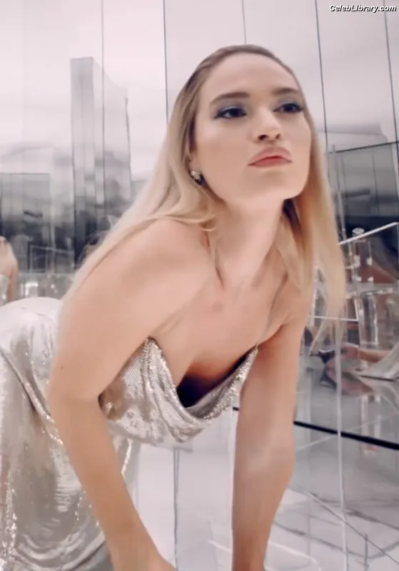 Lily James photo 13 of 1233