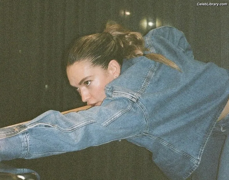 Lily James photo 21 of 1233