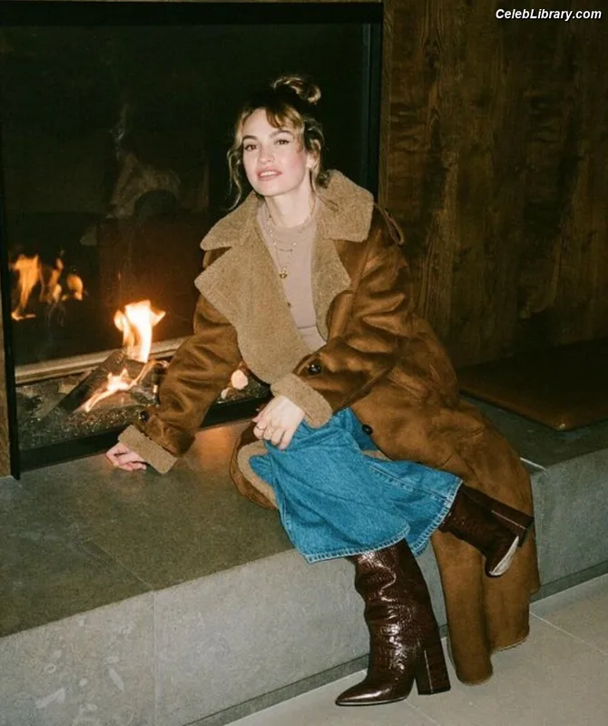 Lily James photo 16 of 1233