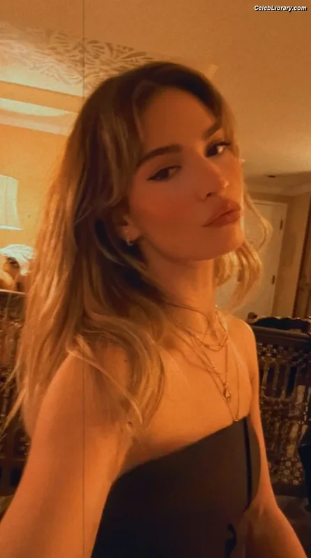 Lily James photo 8 of 1233