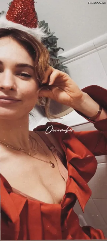 Lily James photo 2 of 1233