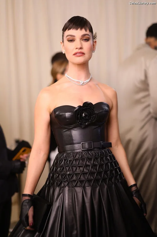 Lily James photo 15 of 1233