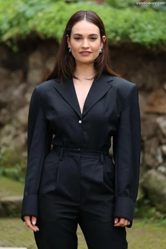 Lily James photo 17 of 1233