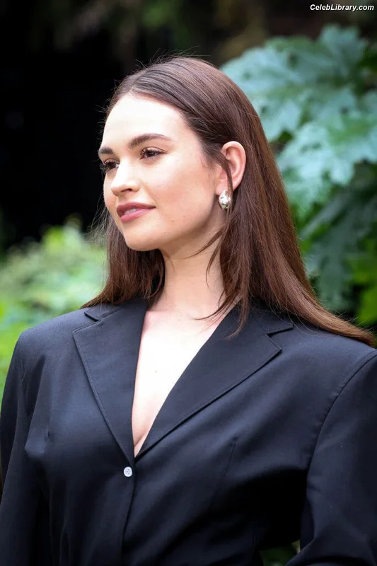 Lily James photo 18 of 1233