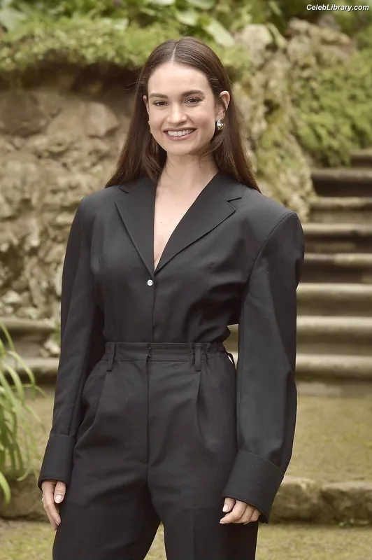 Lily James photo 20 of 1233