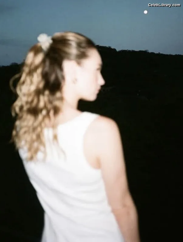 Lily James photo 24 of 1233