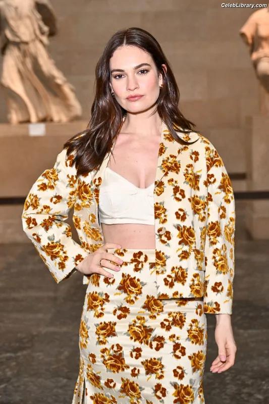 Lily James photo 1 of 1233