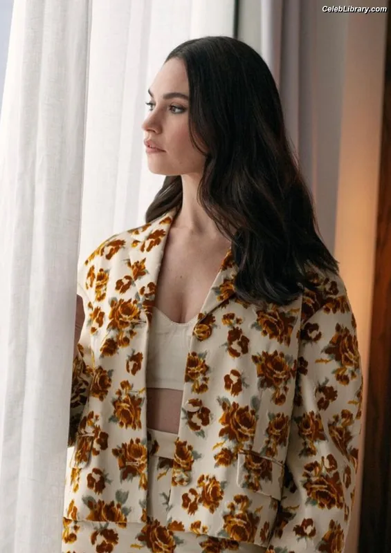 Lily James photo 9 of 1233