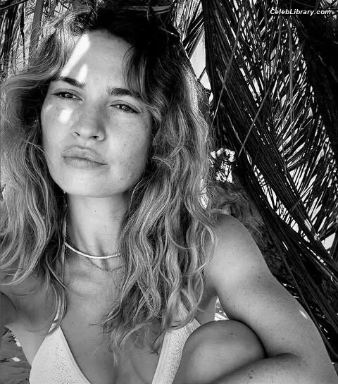 Lily James photo 5 of 1233