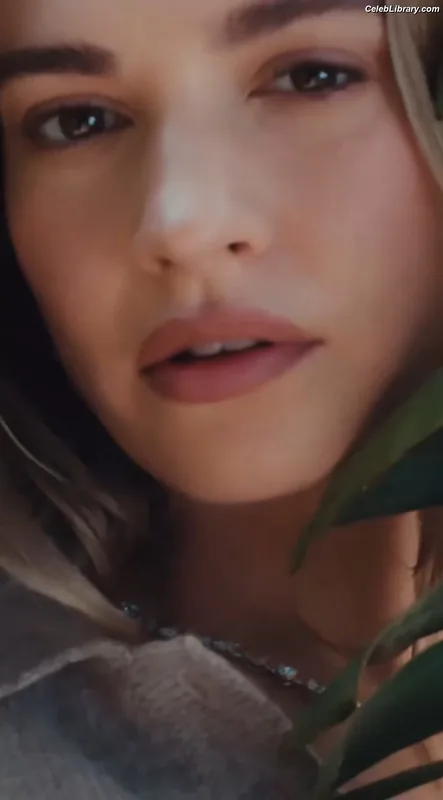 Lily James photo 9 of 1233