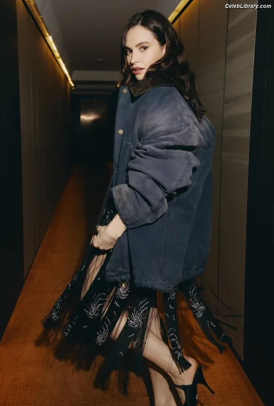 Lily James photo 18 of 1233