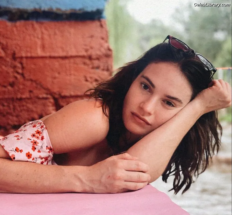 Lily James photo 16 of 1233