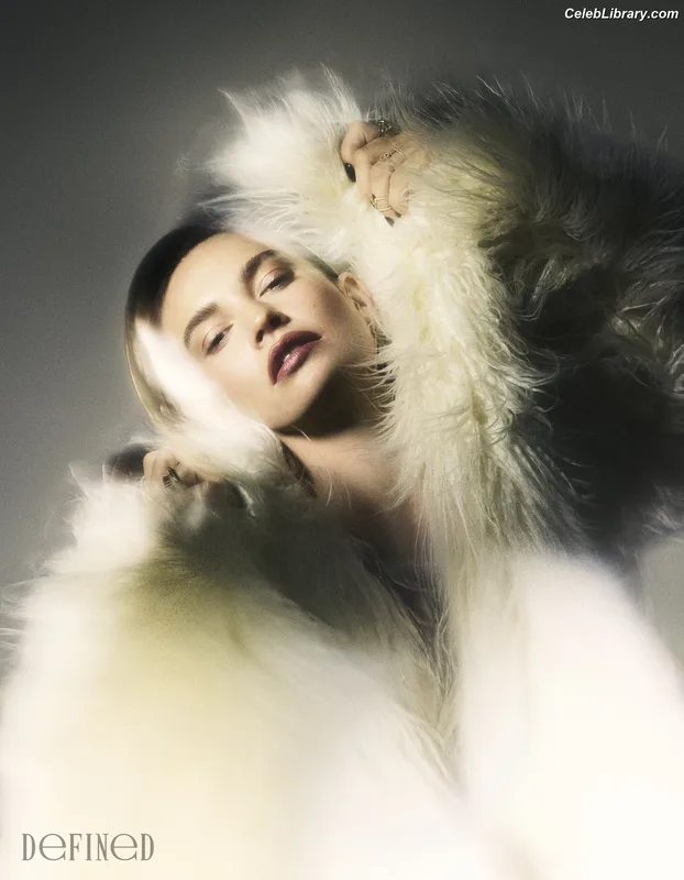 Lily James photo 6 of 1233