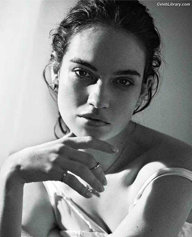 Lily James photo 16 of 1233