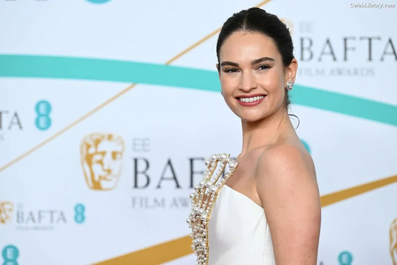 Lily James photo 21 of 1233