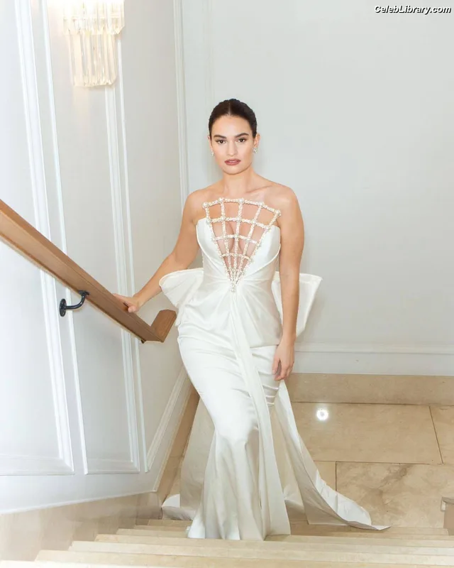 Lily James photo 15 of 1233