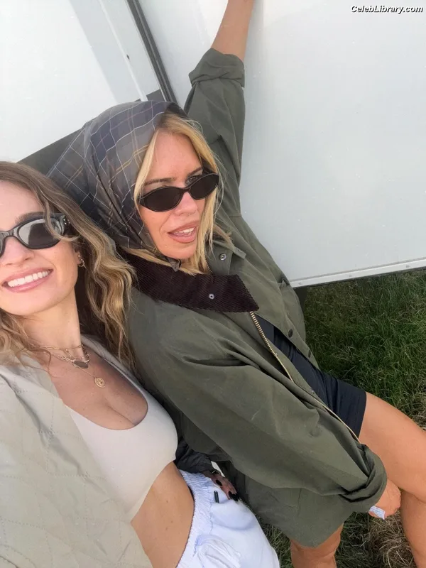 Lily James photo 23 of 1233