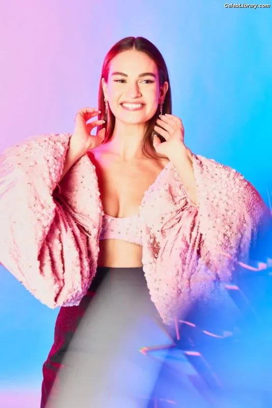 Lily James photo 5 of 1233