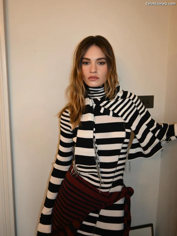 Lily James photo 14 of 1233
