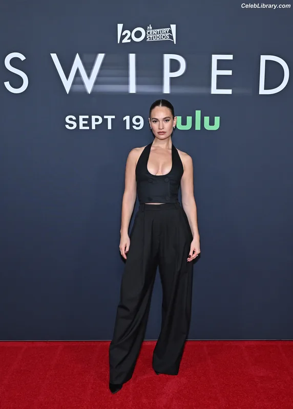 Lily James photo 23 of 1233
