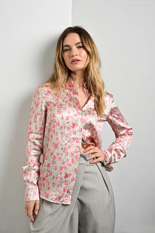 Lily James photo 5 of 1233