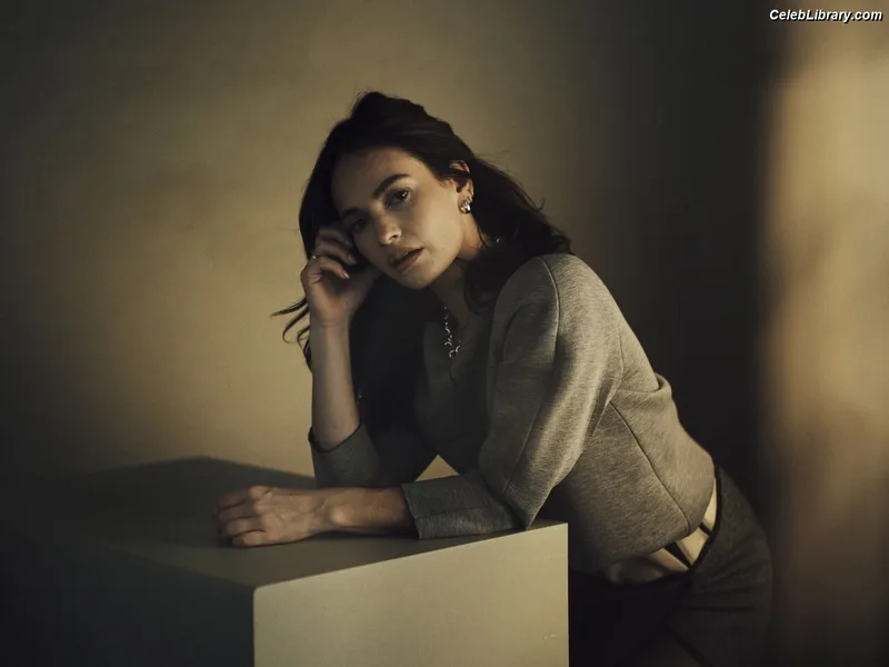 Lily James photo 16 of 1233