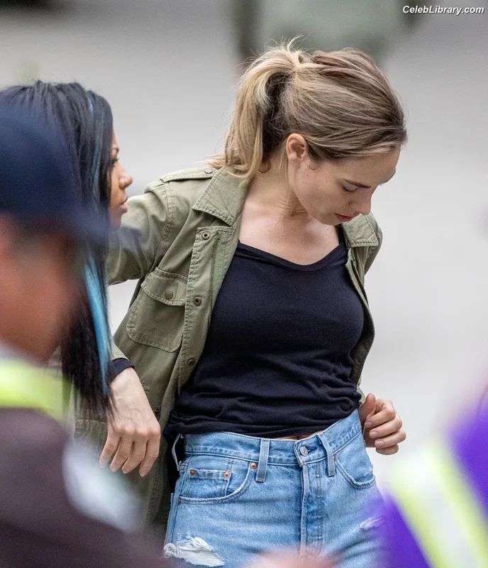 Lily James photo 20 of 1233