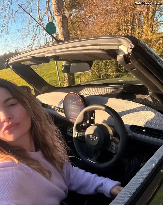 Lily James photo 24 of 1233