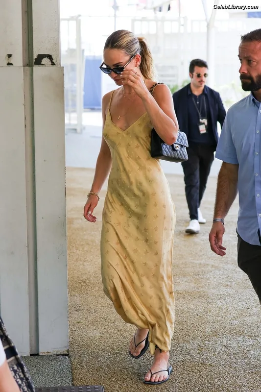 Lily James photo 24 of 1233