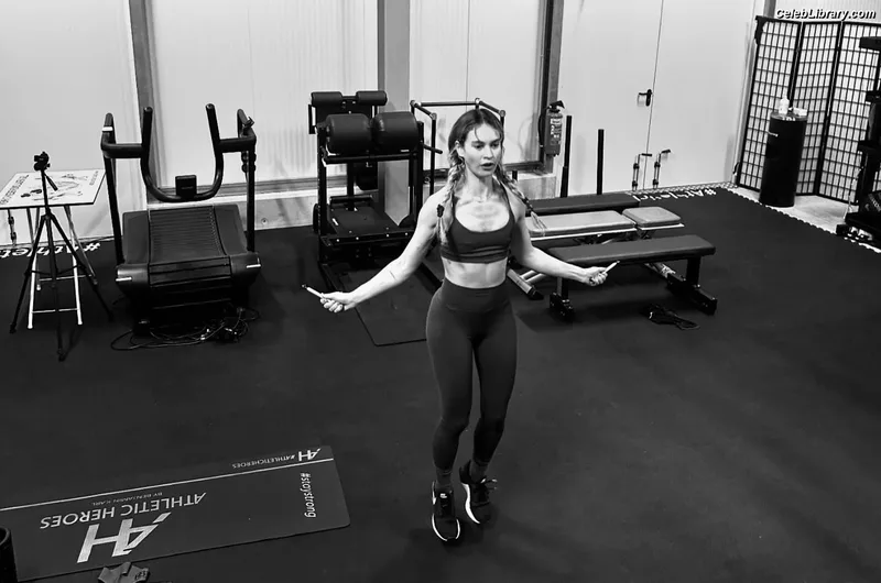 Lily James photo 15 of 1233