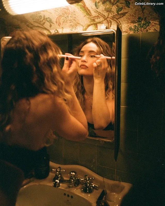 Lily James photo 10 of 1233