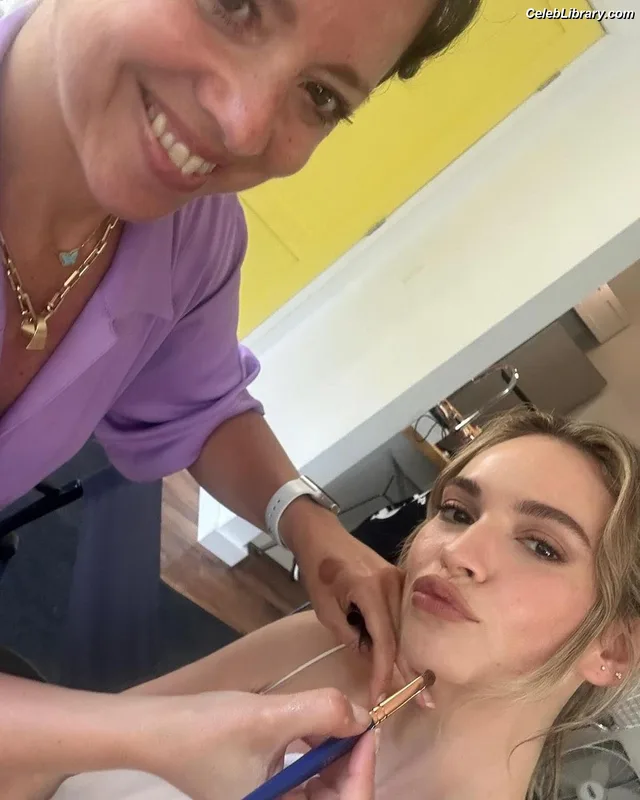 Lily James photo 18 of 1233