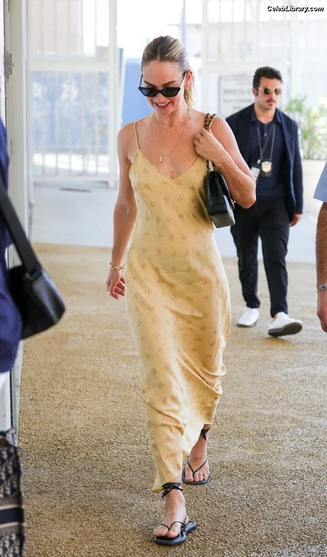 Lily James photo 11 of 1233