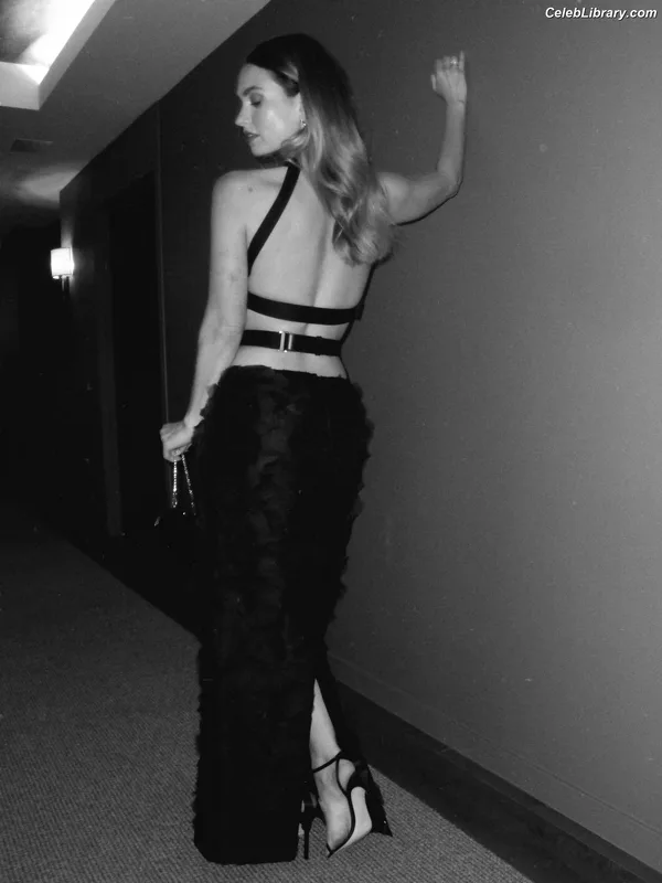 Lily James photo 20 of 1233