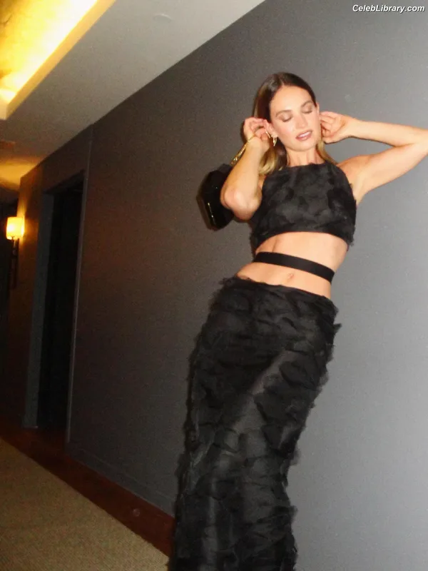 Lily James photo 14 of 1233