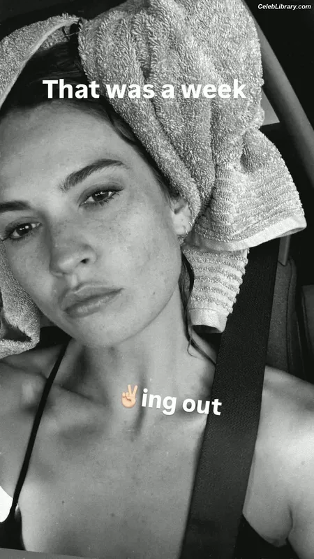 Lily James photo 18 of 1233