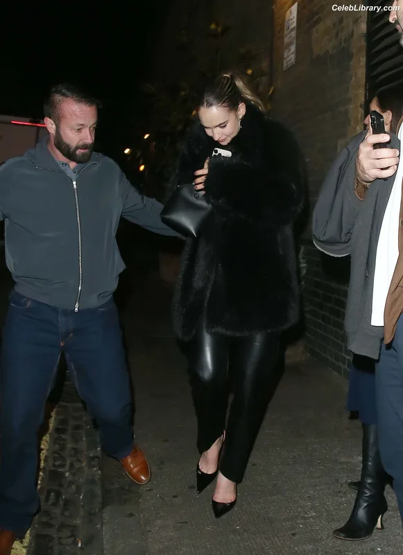 Lily James photo 3 of 1233